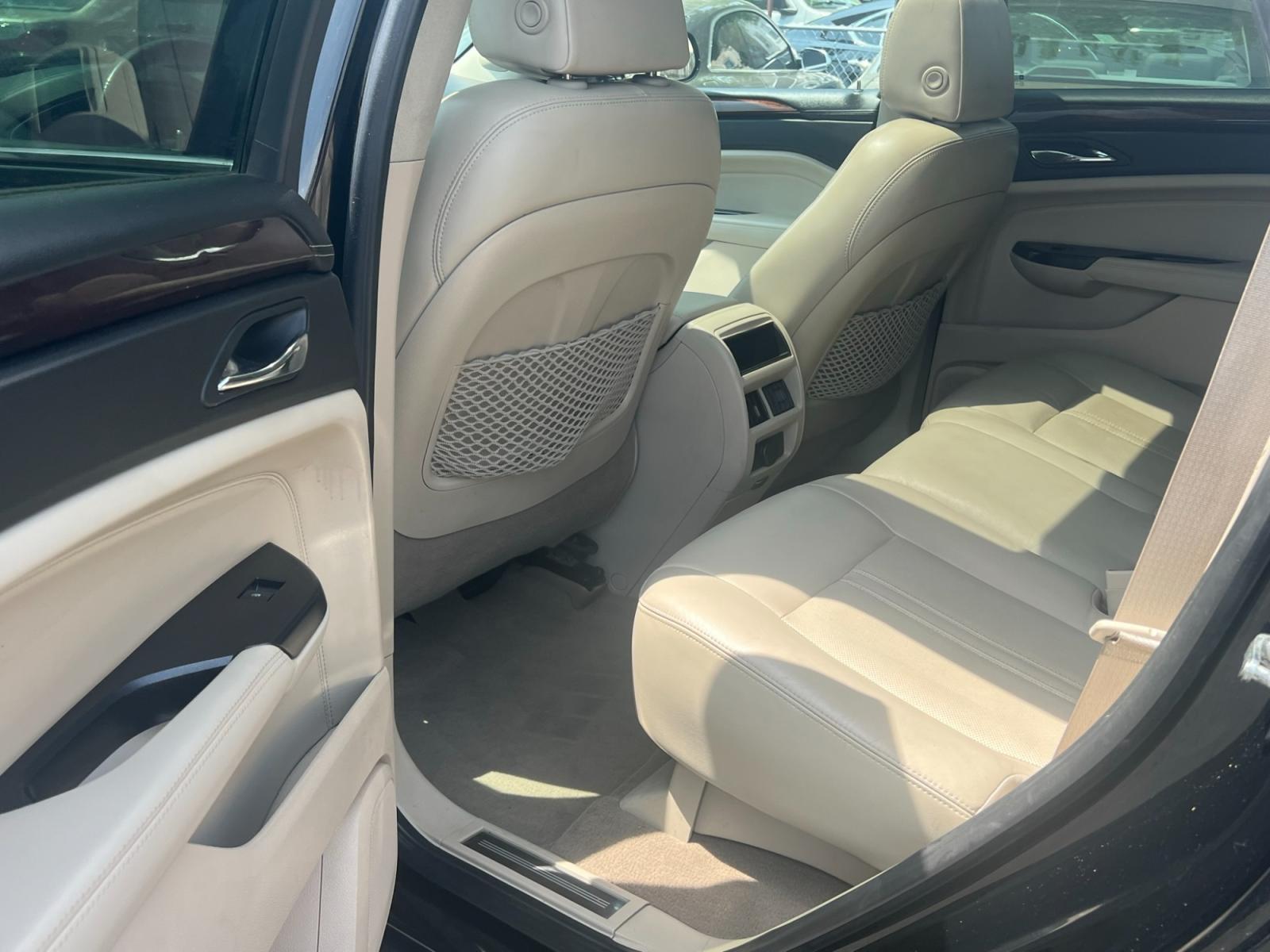 2013 BLACK /Beige leather Cadillac SRX (3GYFNGE37DS) , located at 1018 Brunswick Ave, Trenton, NJ, 08638, (609) 989-0900, 40.240086, -74.748085 - Can you say "Brand New" because that is exactly what this vehicle is.. Brand new in every way with only 29k Miles on it!! A must see in every way! - Photo #21